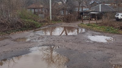 У Полтаві місцеві жителі вимагають відремонтувати дві вулиці У Полтаві місцеві жителі вимагають відремонтувати дві вулиці
