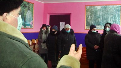 Зарплата 2 тисячі гривень: у селі на Вінниччині просять зберегти відділення Укрпошти Зарплата 2 тисячі гривень: у селі на Вінниччині просять зберегти відділення Укрпошти