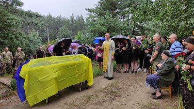 "Дитина досі не знає": на Полтавщині у Терешківській ТГ поховали бійця Дмитра Христиченка