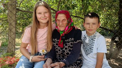 «Видно, Бог забувся про мене — смерті не дає» як живе 104-річна довгожителька з Волині «Видно, Бог забувся про мене — смерті не дає» як живе 104-річна довгожителька з Волині