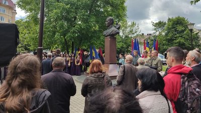 У Франківську провели віче до 130-ї річниці від дня народження Євгена Коновальця