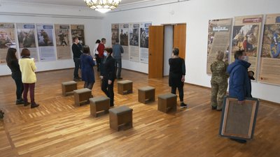 У черкаському музеї презентували виставку "Воїни. Історія українського війська"