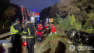 У селі на Буковині внаслідок ДТП загинула 55-річна водійка