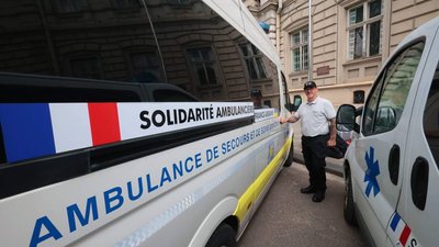 Французькі благодійники привезли у Львів 18 карет швидкої допомоги Французькі благодійники привезли у Львів 18 карет швидкої допомоги