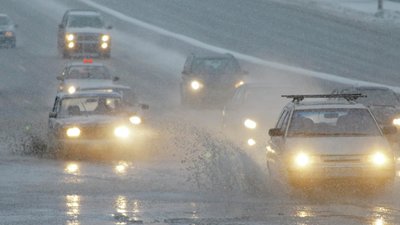 Увімкніть фари: черкаським водіям нагадують про відповідальність