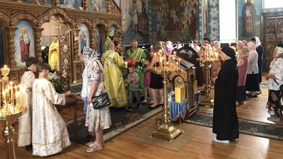 Богослужіння в храмі Покрови Пресвятої Богородиці у Світловодську Богослужіння в храмі Покрови Пресвятої Богородиці у Світловодську