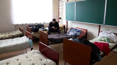 В одному з ліцеїв Житомира продовжують приймати евакуйованих з Житомирської та Київської областей В одному з ліцеїв Житомира продовжують приймати евакуйованих з Житомирської та Київської областей