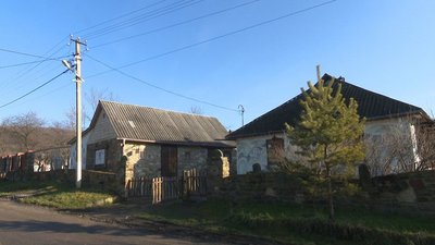 Подружжя медиків із Миколаєва приймають пацієнтів на Вінниччині