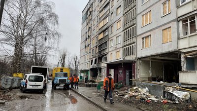 На Північній Салтівці у Харкові до ремонту готують будинок, в якому ніхто не живе На Північній Салтівці у Харкові до ремонту готують будинок, в якому ніхто не живе