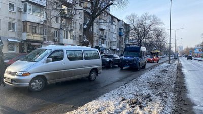 В Одесі перекрили рух через підвищення цін на газ та електроенергію В Одесі перекрили рух через підвищення цін на газ та електроенергію