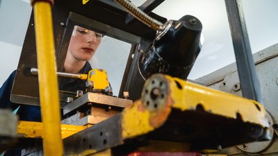“Країні потрібні такі люди”. Дніпровські студенти училищ про те, чому обрали робітничі професії “Країні потрібні такі люди”. Дніпровські студенти училищ про те, чому обрали робітничі професії