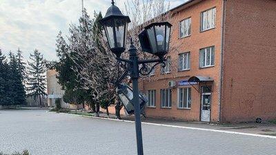 У Голованівську Кіровоградської області невідомі зламали ліхтарі вуличного освітлення