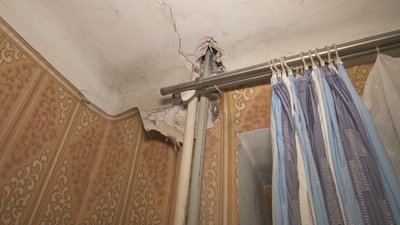 У Дніпрі власник гуртожитку намагається виселити його мешканців