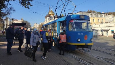 "Пасажири різні": як працюють контролери в громадському транспорті Одеси "Пасажири різні": як працюють контролери в громадському транспорті Одеси