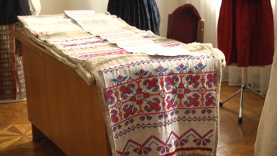 На Житомирщині після карантину відновили роботу над мистецьким проєктом "Рушник Олени Пчілки"