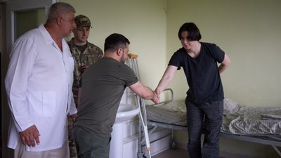 День медичного працівника. Президент Зеленський відвідав лікарні на Миколаївщині День медичного працівника. Президент Зеленський відвідав лікарні на Миколаївщині