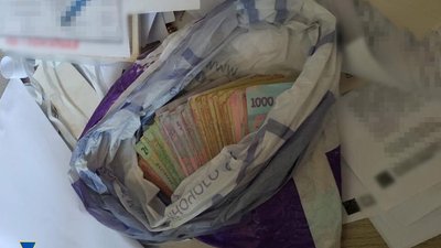 До 100 тисяч на місяць: завідувачку одеської лікарні підозрюють у вимаганні грошей з пацієнтів До 100 тисяч на місяць: завідувачку одеської лікарні підозрюють у вимаганні грошей з пацієнтів