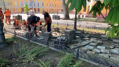 На Приморському бульварі в Одесі розпочали капітальний ремонт На Приморському бульварі в Одесі розпочали капітальний ремонт