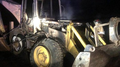 Горіли автомобілі і комбайн: упродовж минулої доби рятувальники Житомирщини ліквідували чотири пожежі Горіли автомобілі і комбайн: упродовж минулої доби рятувальники Житомирщини ліквідували чотири пожежі