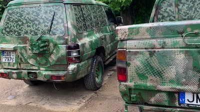 Пригнали й пофарбували. Представники азербайджанської діаспори в Одесі передадуть ЗСУ джип та пікап Пригнали й пофарбували. Представники азербайджанської діаспори в Одесі передадуть ЗСУ джип та пікап