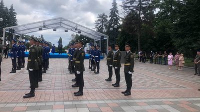 У Києві розпочалося святкування 25-річчя Конституції У Києві розпочалося святкування 25-річчя Конституції
