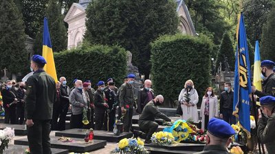 У Львові вшанували пам'ять Героїв України У Львові вшанували пам'ять Героїв України