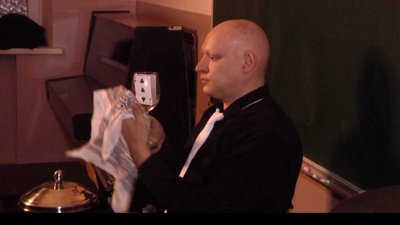 "Академія чарівництва": у Вінниці дітей навчають фокусам
