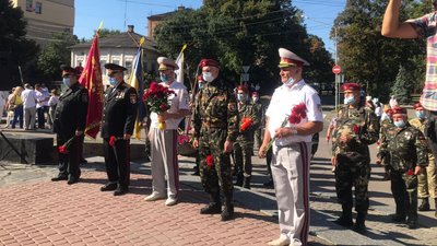У День Незалежності в Полтаві поклали квіти до пам’ятників