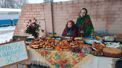 Купила монокуляр для бійців: семирічна черкащанка допомагає воїнам Купила монокуляр для бійців: семирічна черкащанка допомагає воїнам