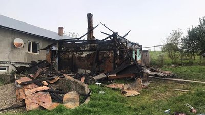 Прикарпатець після сварки з жінкою спалив її будинок