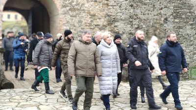 Зустріч жителів трьох областей: "Пташка" на Дні Соборності заспівала гімн українських націоналістів Зустріч жителів трьох областей: "Пташка" на Дні Соборності заспівала гімн українських націоналістів