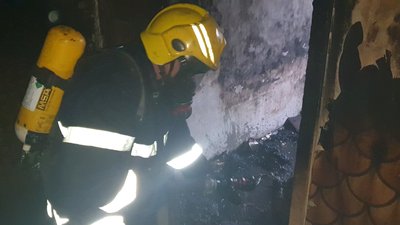 Через дим під час пожежі на Полтавщині евакуювали мешканців під’їзду