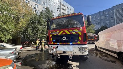 У Запоріжжі сталась пожежа в дев'ятиповерхівці: чотирьох людей врятовано У Запоріжжі сталась пожежа в дев'ятиповерхівці: чотирьох людей врятовано