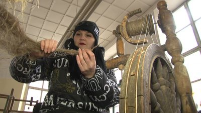 Гончарні круги, ткацькі й токарні верстати реставрує черкасець Володимир Стадник Гончарні круги, ткацькі й токарні верстати реставрує черкасець Володимир Стадник