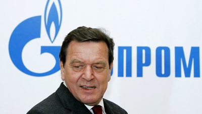 Ексканцлер Німеччини Шредер заявив, що приїхав у Москву "на відпочинок". У медіа з'явилась інша версія
