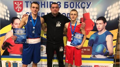 Два "золота" і "срібло": троє вінницьких боксерів привезли нагороди з міжнародного турніру Два "золота" і "срібло": троє вінницьких боксерів привезли нагороди з міжнародного турніру