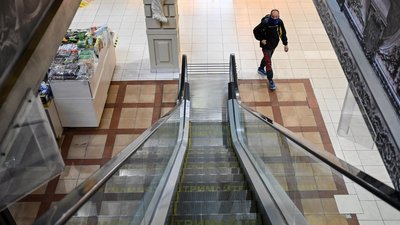 У Чернівцях хлопчик впав на ескалаторі в торговельному центрі, йому відрізало палець