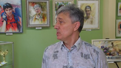 У Сєвєродонецьку проходить художня виставка "Шляхи творчості"