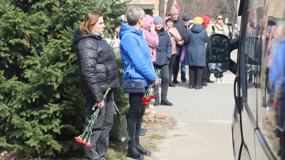 На Сумщині попрощалися з загиблим військовим Станіславом Калюкою На Сумщині попрощалися з загиблим військовим Станіславом Калюкою