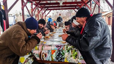 Кропивницьких безхатьків годували французьким сирним супом