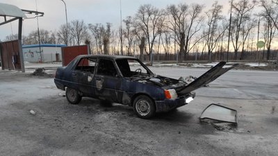 На Житомирщині біля мийки АЗС спалахнула автівка – водій у реанімації