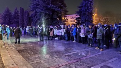Тернополяни проводять акцію на підтримку Сергія Стерненка Тернополяни проводять акцію на підтримку Сергія Стерненка