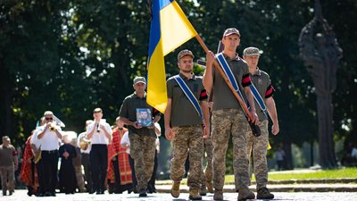В Ужгороді попрощалися із полеглим на війні Норбертом Пауликом
