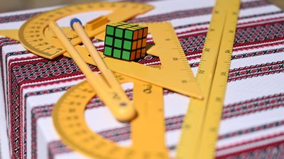 Шість шкіл Києва матимуть оновлені уроки інформатики