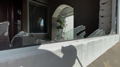 Повертаються після евакуації: що побачили жителі Тихого після ракетного удару поблизу Прилук Повертаються після евакуації: що побачили жителі Тихого після ракетного удару поблизу Прилук