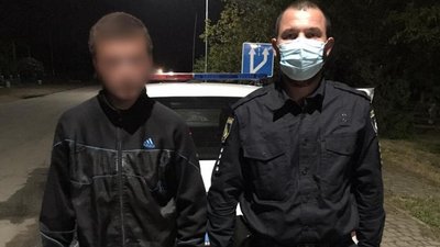 Трьох дітей за добу розшукали поліцейські Херсонщини Трьох дітей за добу розшукали поліцейські Херсонщини