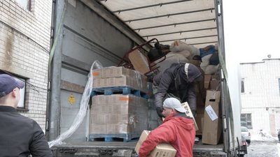 Почали діяти нові правила ввезення гуманітарки Почали діяти нові правила ввезення гуманітарки