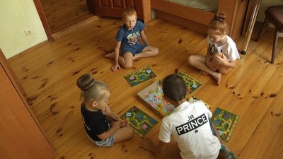 На Житомирщині сім'я старостині села виховує семеро дітей, п’ятеро з яких – прийомні На Житомирщині сім'я старостині села виховує семеро дітей, п’ятеро з яких – прийомні