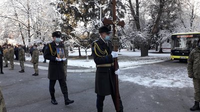 У Львові перепоховали захисника Донецького аеропорту Олександра Бондаря У Львові перепоховали захисника Донецького аеропорту Олександра Бондаря