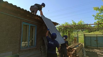 Черкаські рятувальники відновили 12 житлових будинків в зоні ООС Черкаські рятувальники відновили 12 житлових будинків в зоні ООС